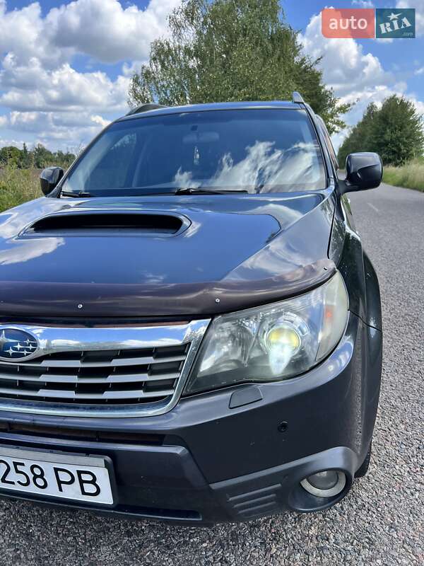 Внедорожник / Кроссовер Subaru Forester 2008 в Киеве
