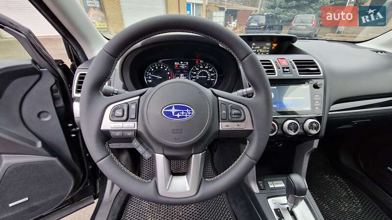 Позашляховик / Кросовер Subaru Forester 2016 в Дніпрі