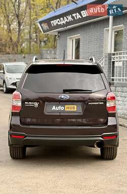 Внедорожник / Кроссовер Subaru Forester 2013 в 