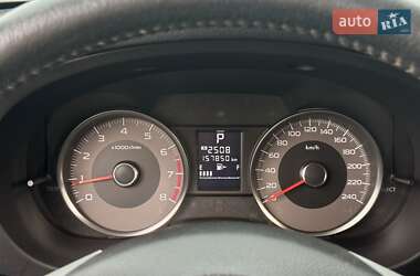 Внедорожник / Кроссовер Subaru Forester 2013 в 