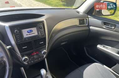 Позашляховик / Кросовер Subaru Forester 2011 в 