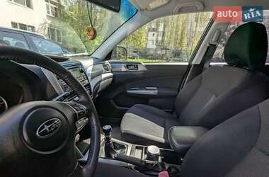 Позашляховик / Кросовер Subaru Forester 2011 в 