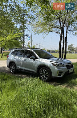 Внедорожник / Кроссовер Subaru Forester 2018 в 