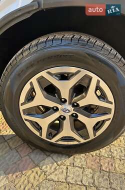 Внедорожник / Кроссовер Subaru Forester 2019 в 