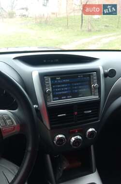 Внедорожник / Кроссовер Subaru Forester 2010 в 