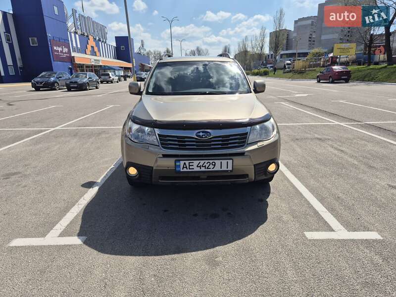 Внедорожник / Кроссовер Subaru Forester 2009 в 