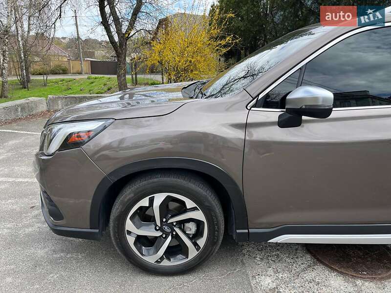 Позашляховик / Кросовер Subaru Forester 2022 в Києві