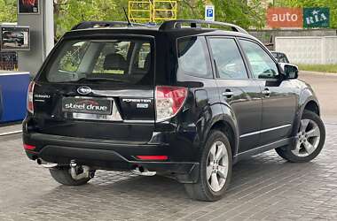 Внедорожник / Кроссовер Subaru Forester 2011 в 