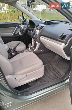 Позашляховик / Кросовер Subaru Forester 2013 в 