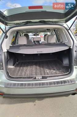 Позашляховик / Кросовер Subaru Forester 2013 в 