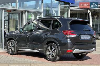 Позашляховик / Кросовер Subaru Forester 2018 в 