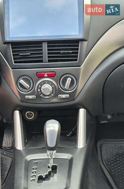 Позашляховик / Кросовер Subaru Forester 2010 в 