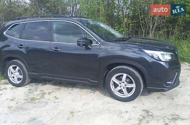Внедорожник / Кроссовер Subaru Forester 2018 в 