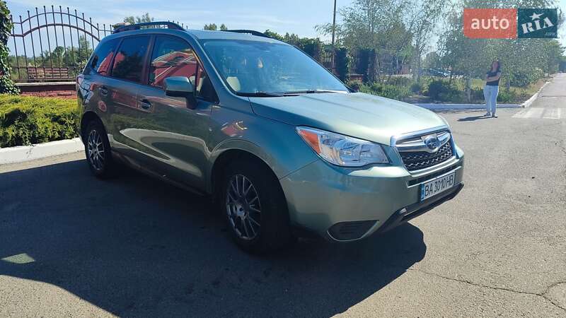 Внедорожник / Кроссовер Subaru Forester 2014 в 