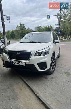 Позашляховик / Кросовер Subaru Forester 2021 в Києві