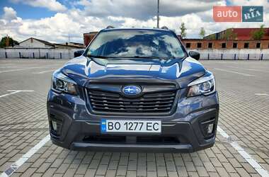Внедорожник / Кроссовер Subaru Forester 2018 в 