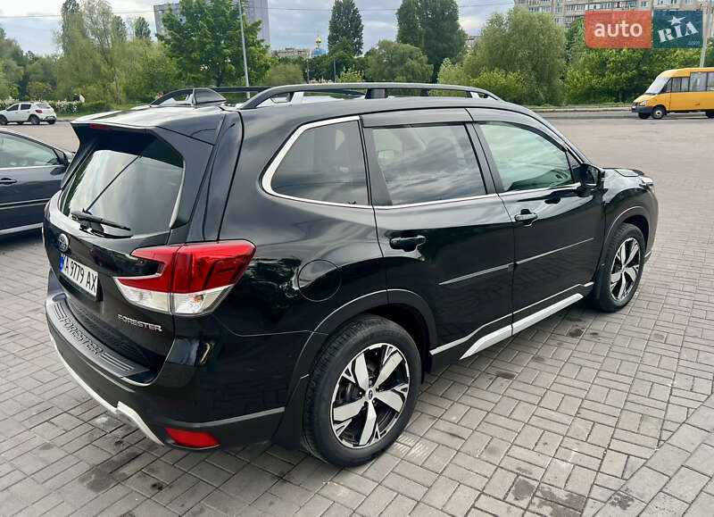 Внедорожник / Кроссовер Subaru Forester 2018 в Киеве