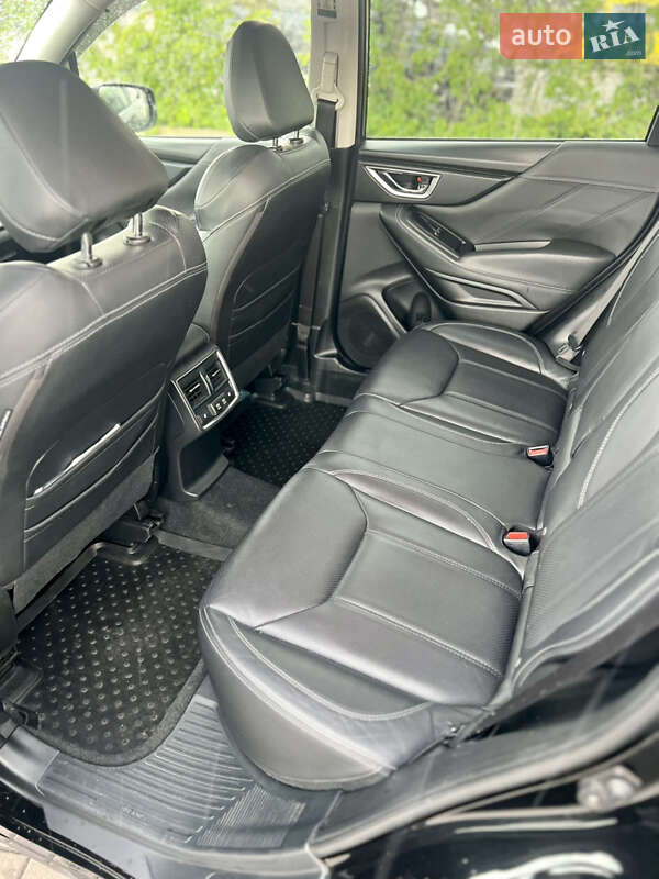 Внедорожник / Кроссовер Subaru Forester 2018 в Киеве