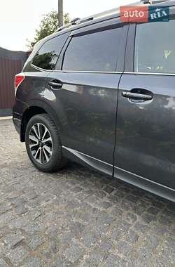 Позашляховик / Кросовер Subaru Forester 2018 в 
