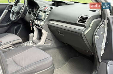 Позашляховик / Кросовер Subaru Forester 2015 в 