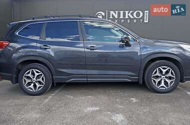 Внедорожник / Кроссовер Subaru Forester 2018 в 