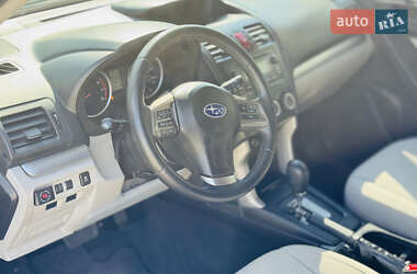 Позашляховик / Кросовер Subaru Forester 2013 в 