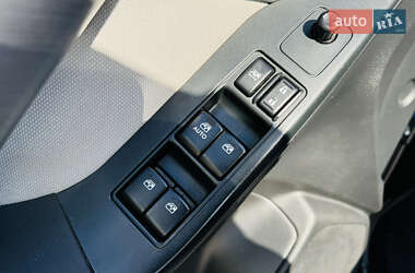 Позашляховик / Кросовер Subaru Forester 2013 в 
