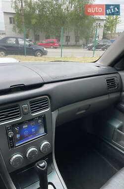 Внедорожник / Кроссовер Subaru Forester 2006 в 