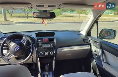 Внедорожник / Кроссовер Subaru Forester 2014 в 