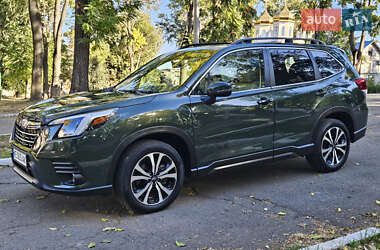 Внедорожник / Кроссовер Subaru Forester 2022 в 
