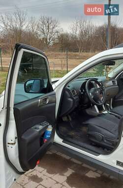 Внедорожник / Кроссовер Subaru Forester 2011 в 