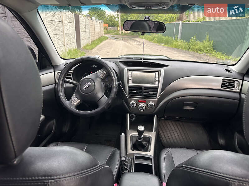 Позашляховик / Кросовер Subaru Forester 2010 в Києві