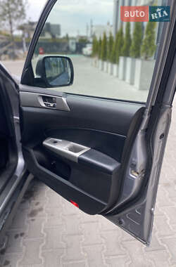 Внедорожник / Кроссовер Subaru Forester 2008 в 