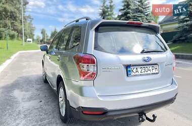 Внедорожник / Кроссовер Subaru Forester 2014 в 
