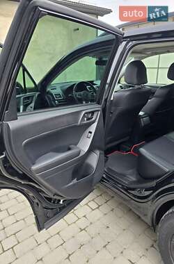 Внедорожник / Кроссовер Subaru Forester 2018 в 