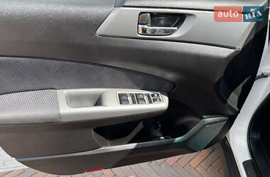 Внедорожник / Кроссовер Subaru Forester 2010 в 
