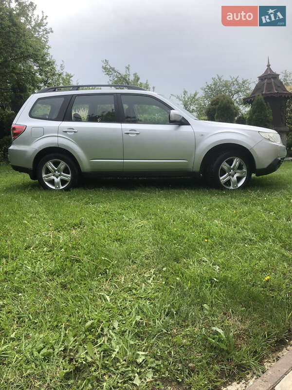 Внедорожник / Кроссовер Subaru Forester 2010 в Коломые