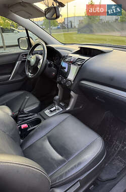 Внедорожник / Кроссовер Subaru Forester 2015 в 