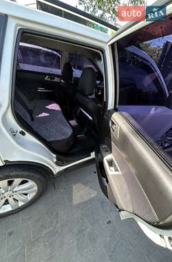 Внедорожник / Кроссовер Subaru Forester 2011 в 
