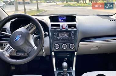 Внедорожник / Кроссовер Subaru Forester 2013 в 