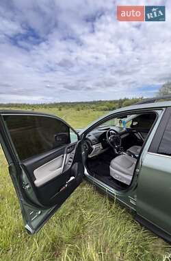 Внедорожник / Кроссовер Subaru Forester 2013 в 