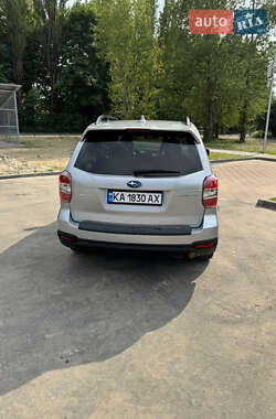 Внедорожник / Кроссовер Subaru Forester 2015 в 