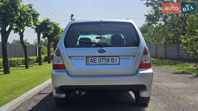 Внедорожник / Кроссовер Subaru Forester 2006 в Каменском