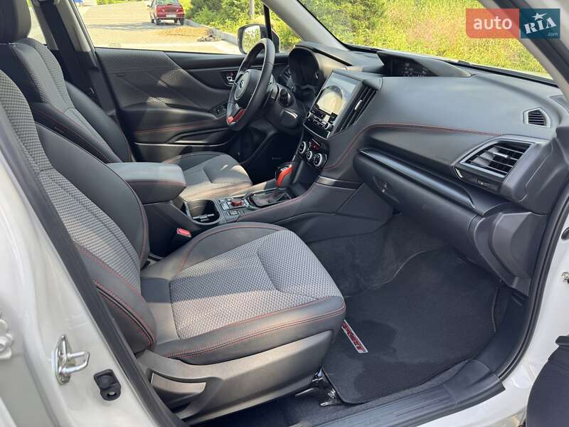 Позашляховик / Кросовер Subaru Forester 2023 в Дніпрі