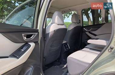 Позашляховик / Кросовер Subaru Forester 2018 в 