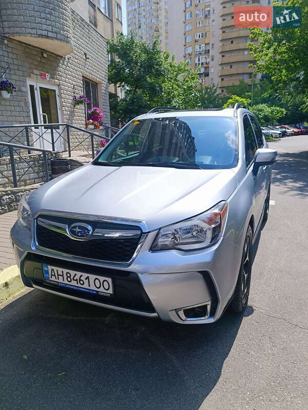 Внедорожник / Кроссовер Subaru Forester 2014 в Киеве