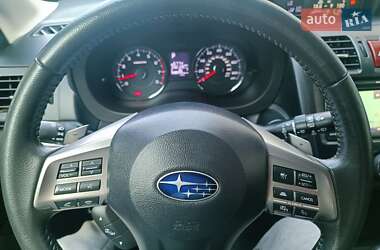 Внедорожник / Кроссовер Subaru Forester 2014 в 
