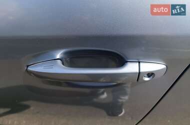 Внедорожник / Кроссовер Subaru Forester 2014 в 