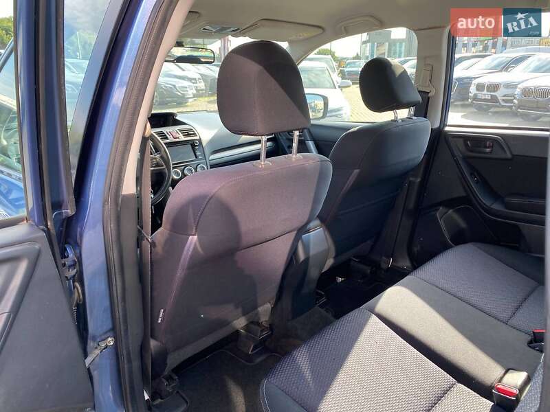 Позашляховик / Кросовер Subaru Forester 2015 в Львові