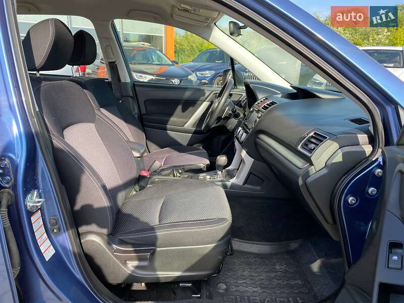 Позашляховик / Кросовер Subaru Forester 2015 в Львові